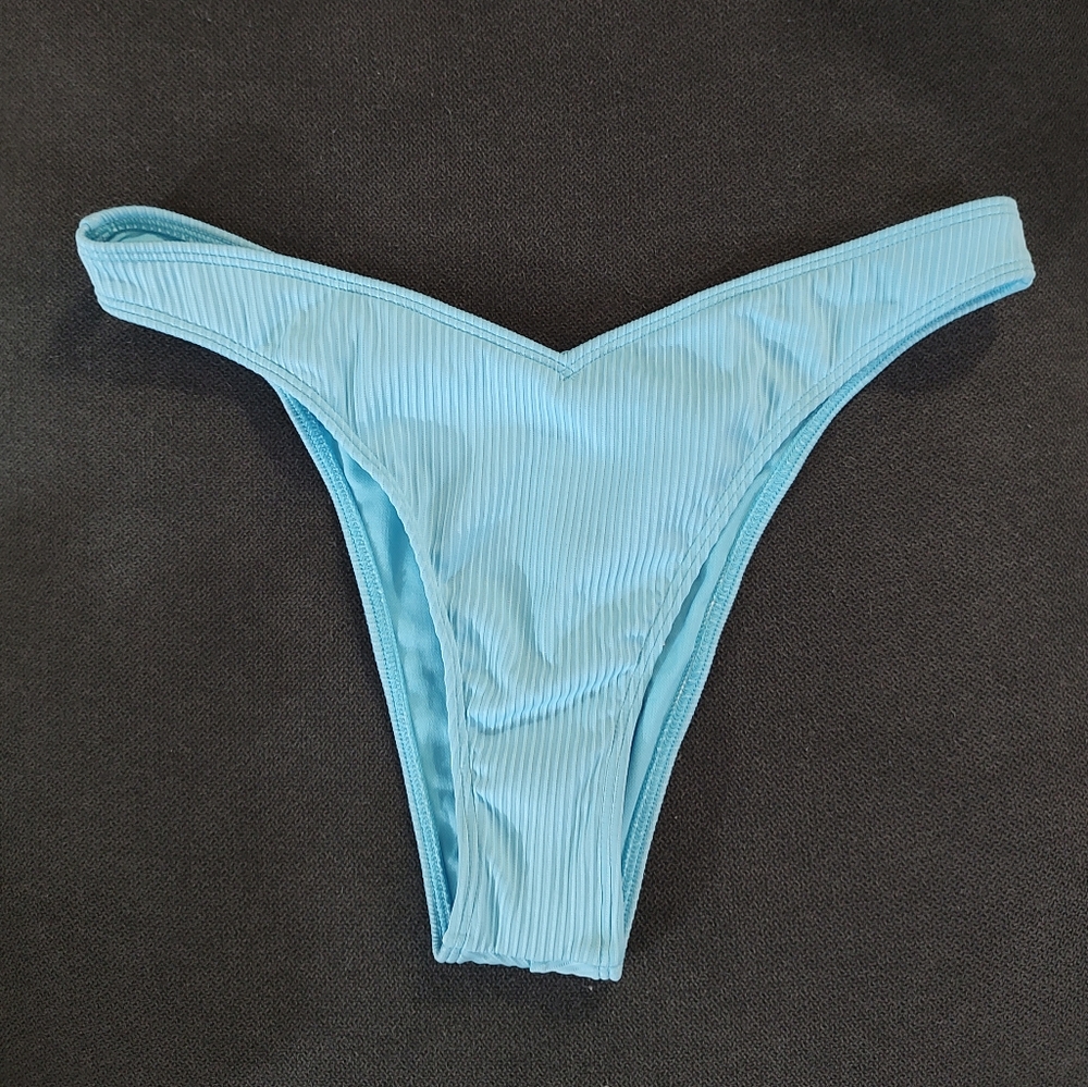 NWT Hollister swim bottom